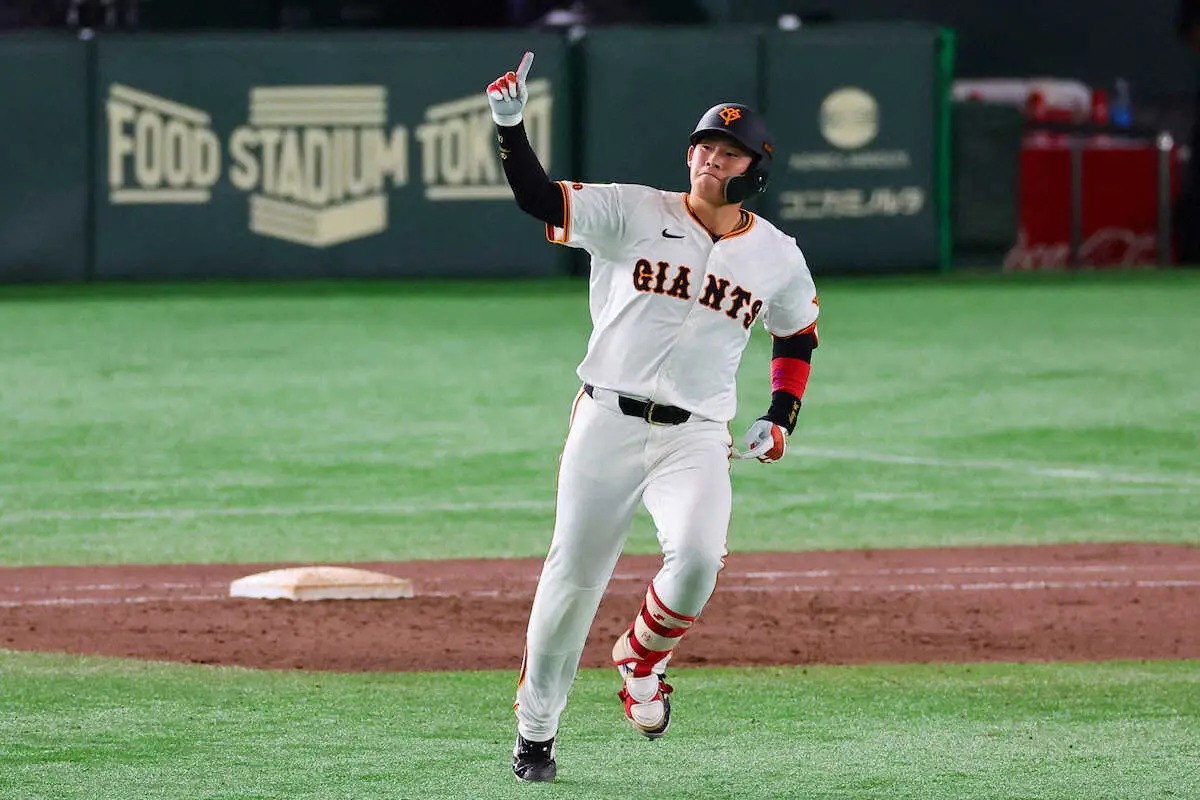 【画像・写真】パァ！出たぁ！ますだおかだで爆勝！巨人・増田陸「決めてやろう」ひと振り代打V弾　岡田は同点二塁打