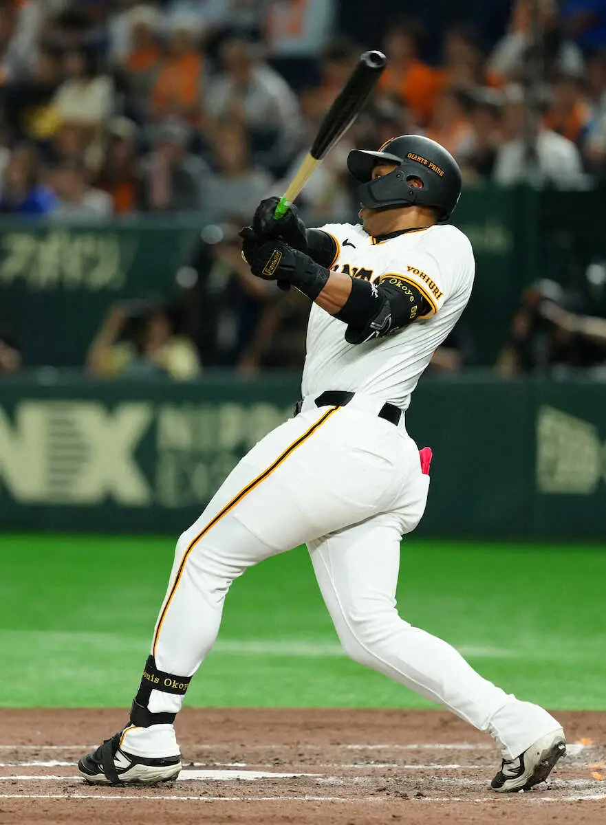 【画像・写真】巨人・オコエ瑠偉が7年ぶり三塁打！フェン直からのヘッスラで決め、泉口犠飛で先制ホームイン