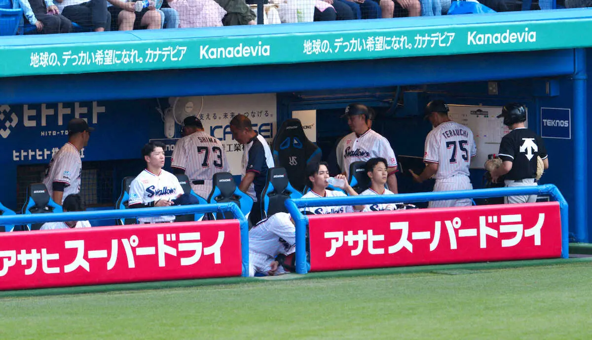 【画像・写真】ヤクルト　今季10度目零敗で借金はワーストタイ24…高橋奎二は痛恨2ラン被弾「あの1球が悔やまれる」