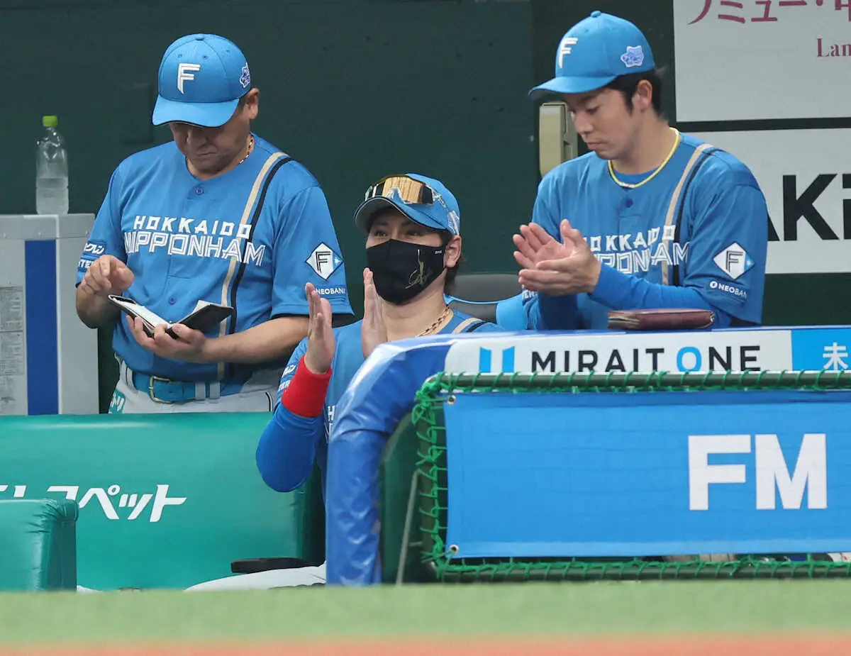 【画像・写真】快勝の日本ハム新庄監督「使いたい選手がいっぱいいる」　厚い選手層にうれしい悩み「ちょっと待ってな」