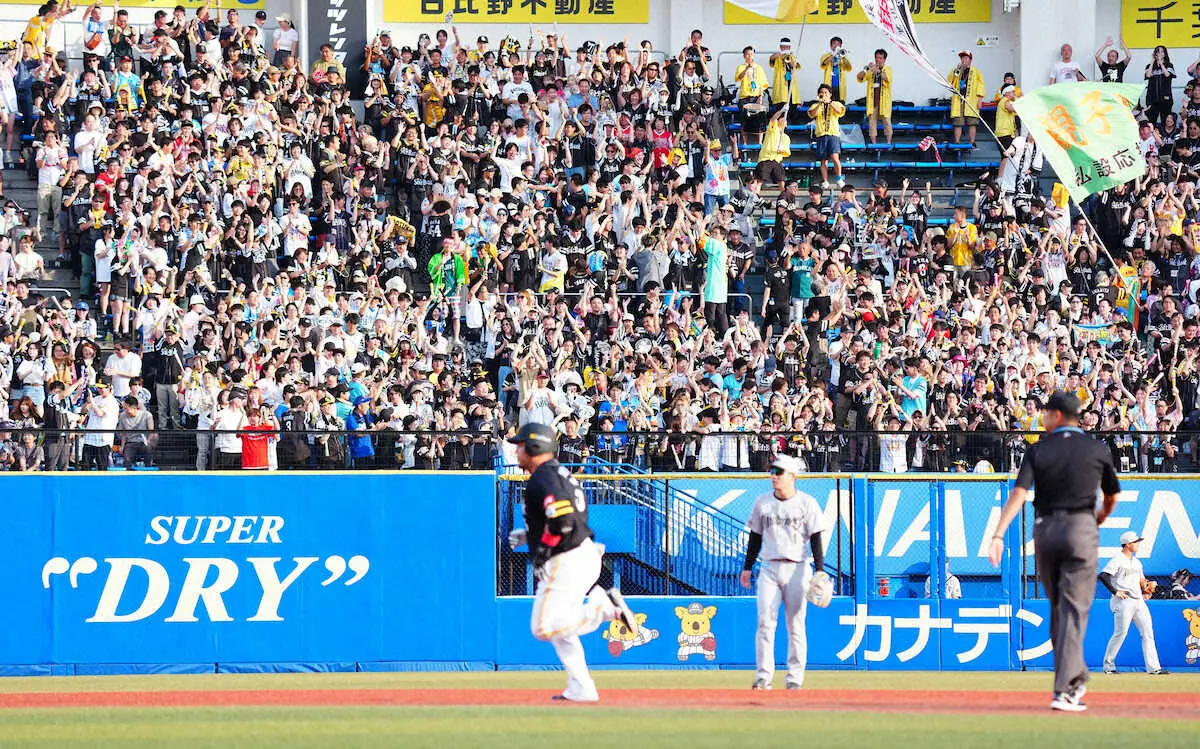 【画像・写真】ソフトバンクが首位日本ハムと3差　熱い7月戦線へ弾みをつける山川&栗原の競演弾!!