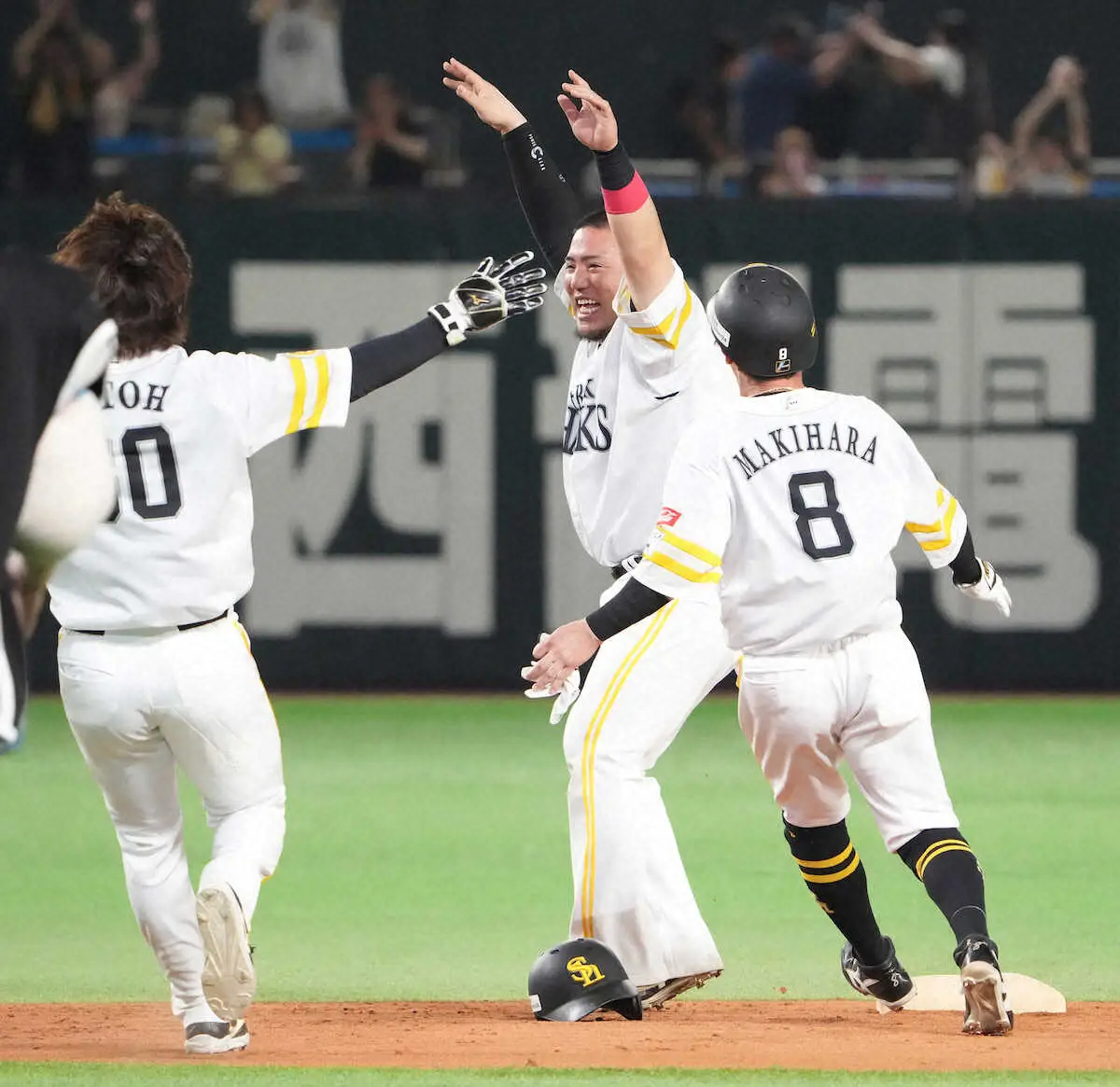 【画像・写真】ソフトバンク劇的勝利！サヨナラリクエスト成功で首位・新庄ハムに「1ゲーム差」最接近！