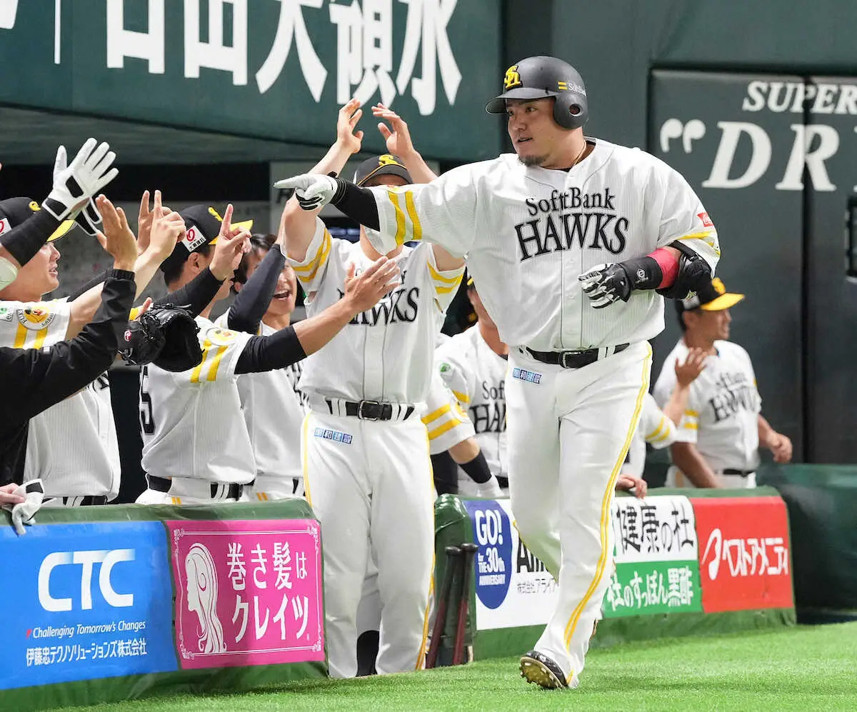 【画像・写真】ソフトバンク山川穂高2発！　どすこい“おかわり”12号ソロ＆13号ソロ！今季初の2位浮上見えた