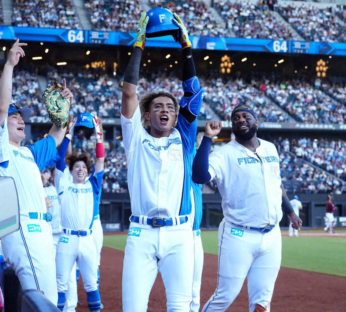 【画像・写真】日本ハム3発12点快勝！新庄監督の狙い通り年間132本塁打ペース「褒めるとこ渋滞してる！」