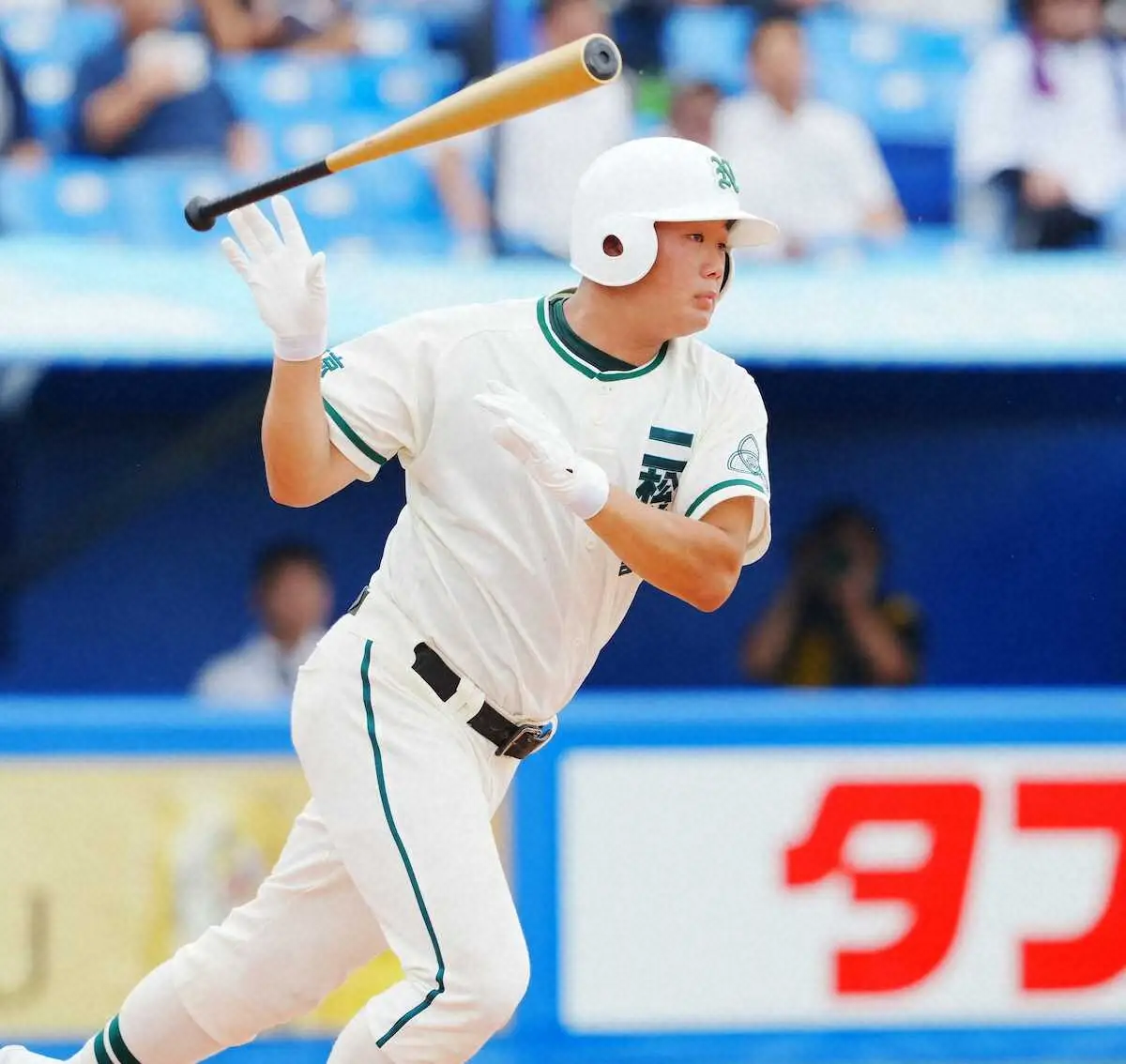 【画像・写真】＜二松学舎大付・両国＞3回、適時二塁打を放つ二松学舎大付・大橋（撮影・五島　佑一郎）