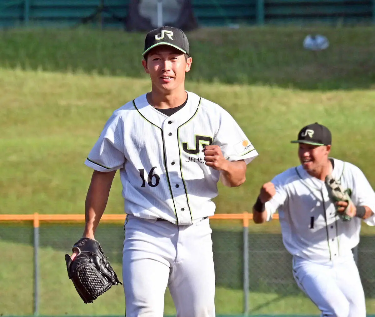 【画像・写真】4安打1失点完投のJR北海道硬式野球クラブ・夏井