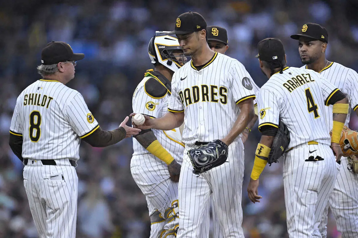 【画像・写真】今季初登板のダルビッシュは初黒星　3回2/3を2失点も5奪三振　パドレス敗戦も復帰マウンド大歓声