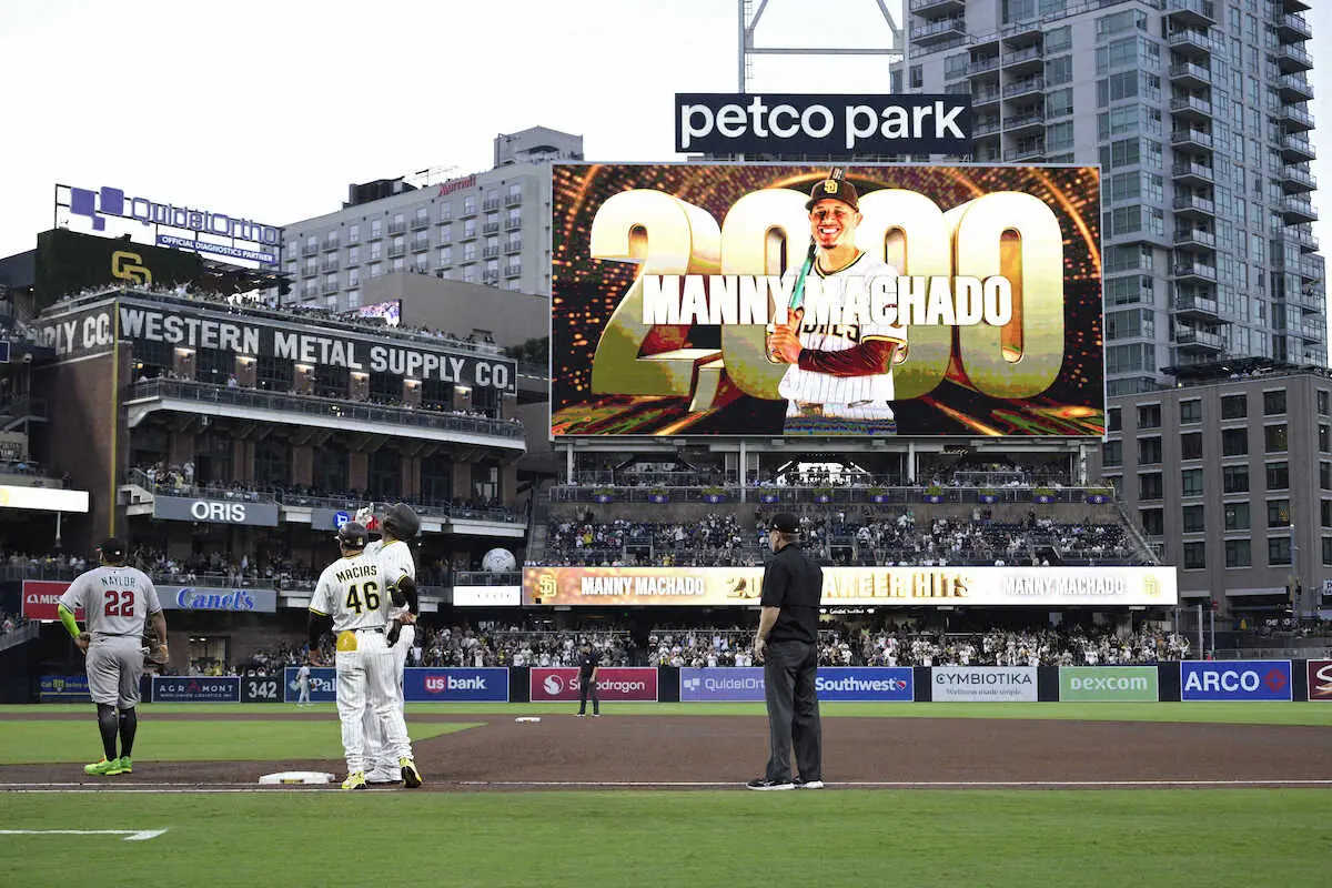 【画像・写真】パドレス・マチャドがメジャー通算2000安打達成！現役選手では5人目　33歳誕生日翌日に偉業