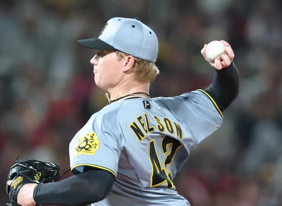 【画像・写真】阪神　ネルソンが“魔球”ナックル初披露「1つの武器として使っていければ」田中を投ゴロに