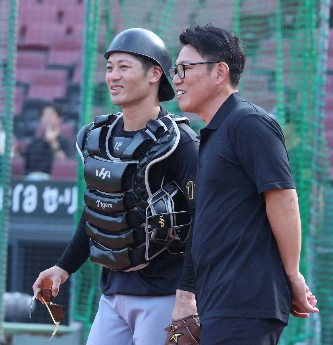 【画像・写真】虎ナインが続々と侍・井端監督にあいさつ　最も長くコミュニケーションを取ったのは意外にもあの捕手