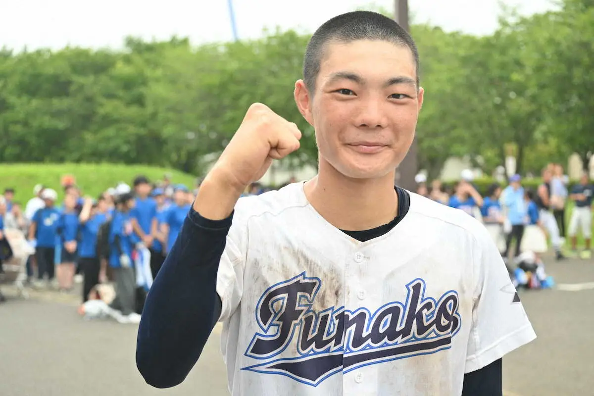 【画像・写真】「6番・遊撃」で出場した右投げ右打ちの長島共希