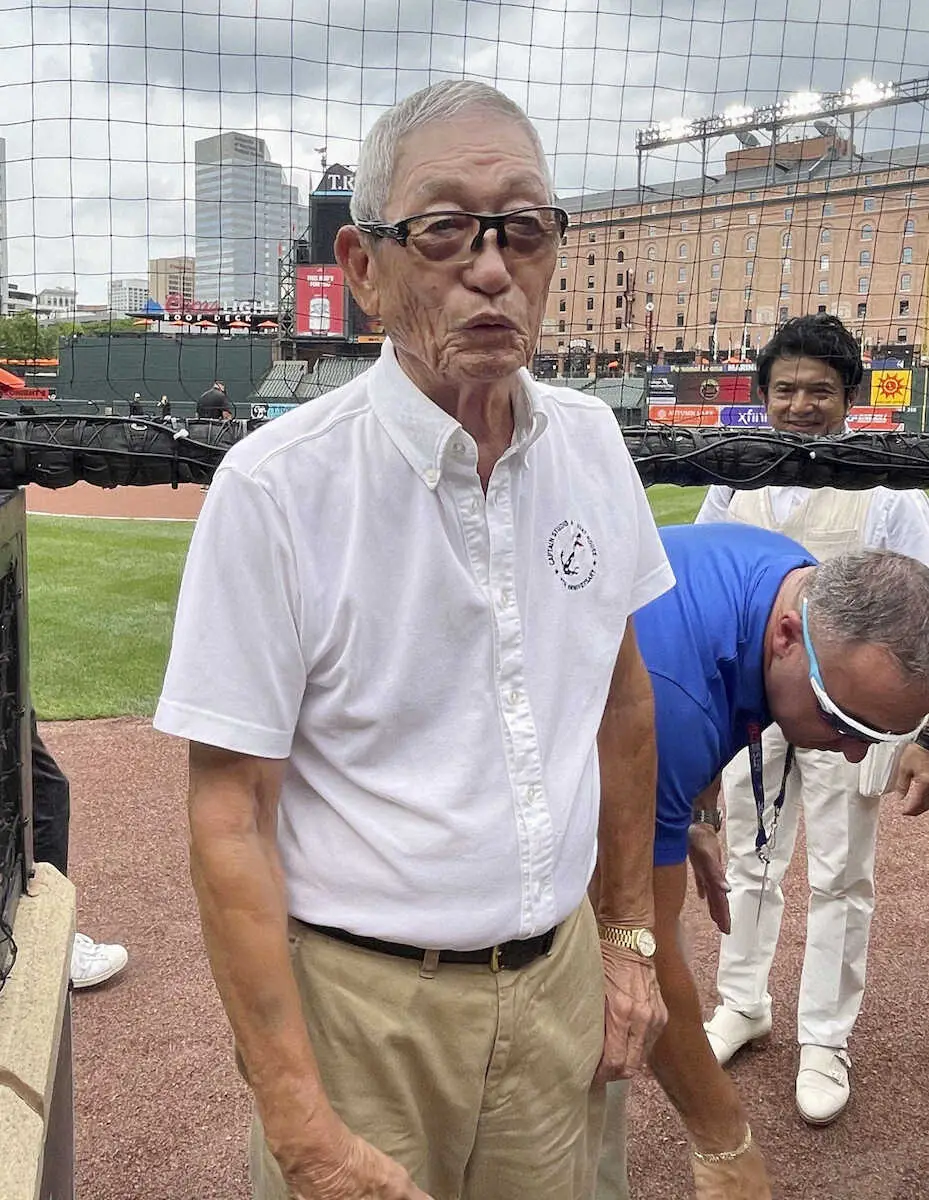 【画像・写真】原辰徳氏　オリオールズ・菅野の試合観戦「改めて野球に本当に挑戦しているな」とおいの雄姿に笑顔