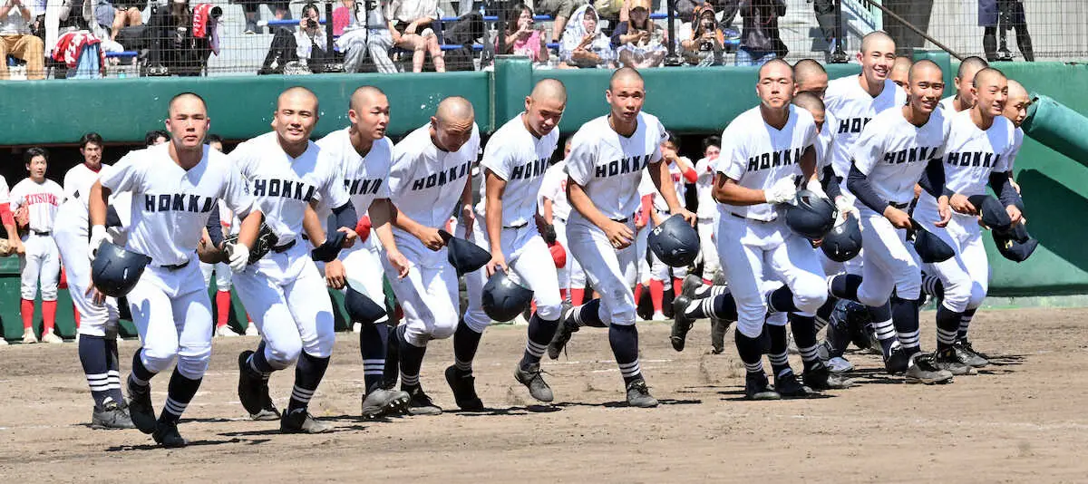 【画像・写真】【高校野球】2年ぶり全国最多41度目の甲子園に挑む北海　サヨナラ勝ちで準々決勝進出