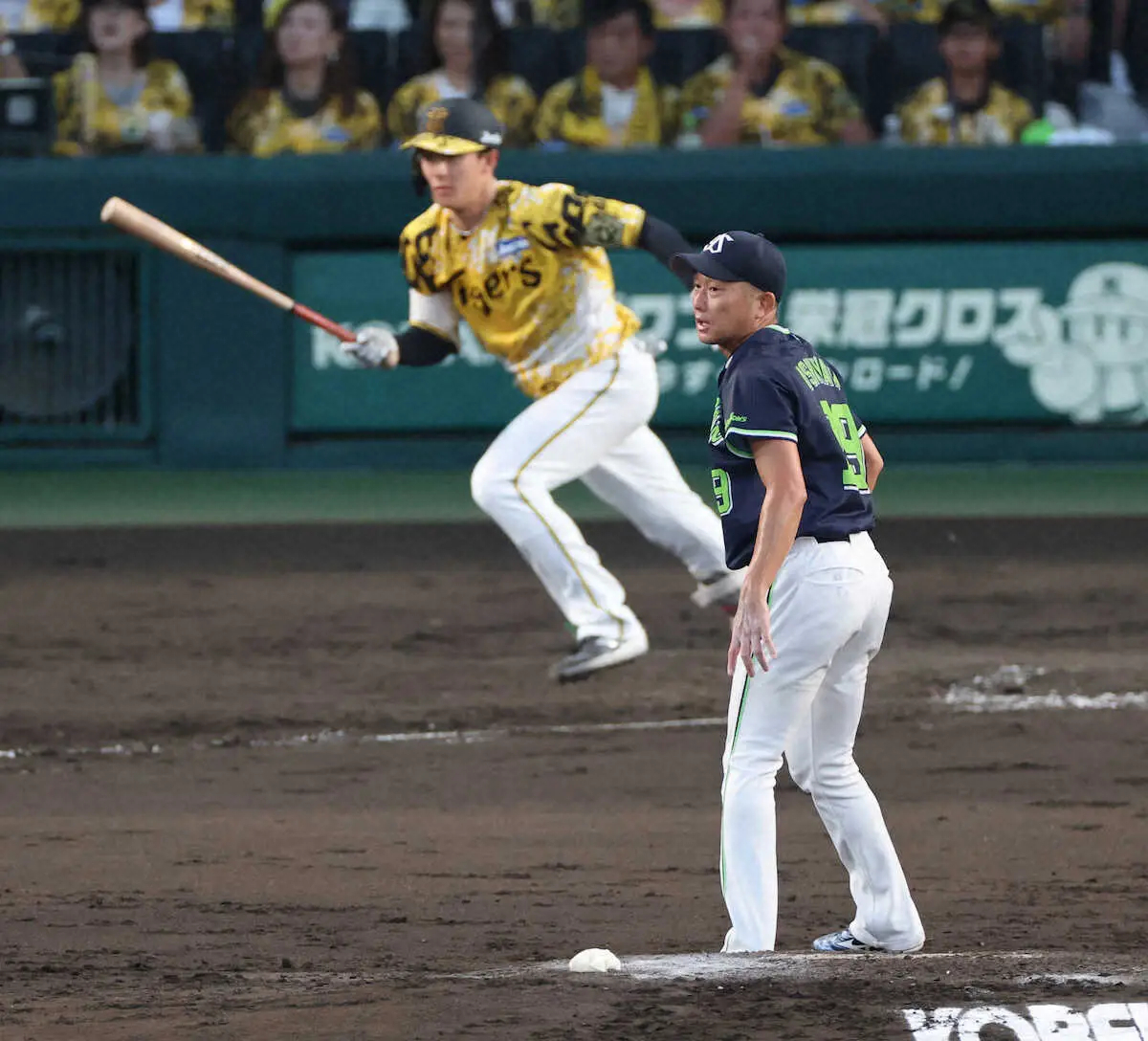 【画像・写真】ヤクルト石川雅規　一挙3失点で逆転許しKO…　4回に全て右前に安打され1死も取れず