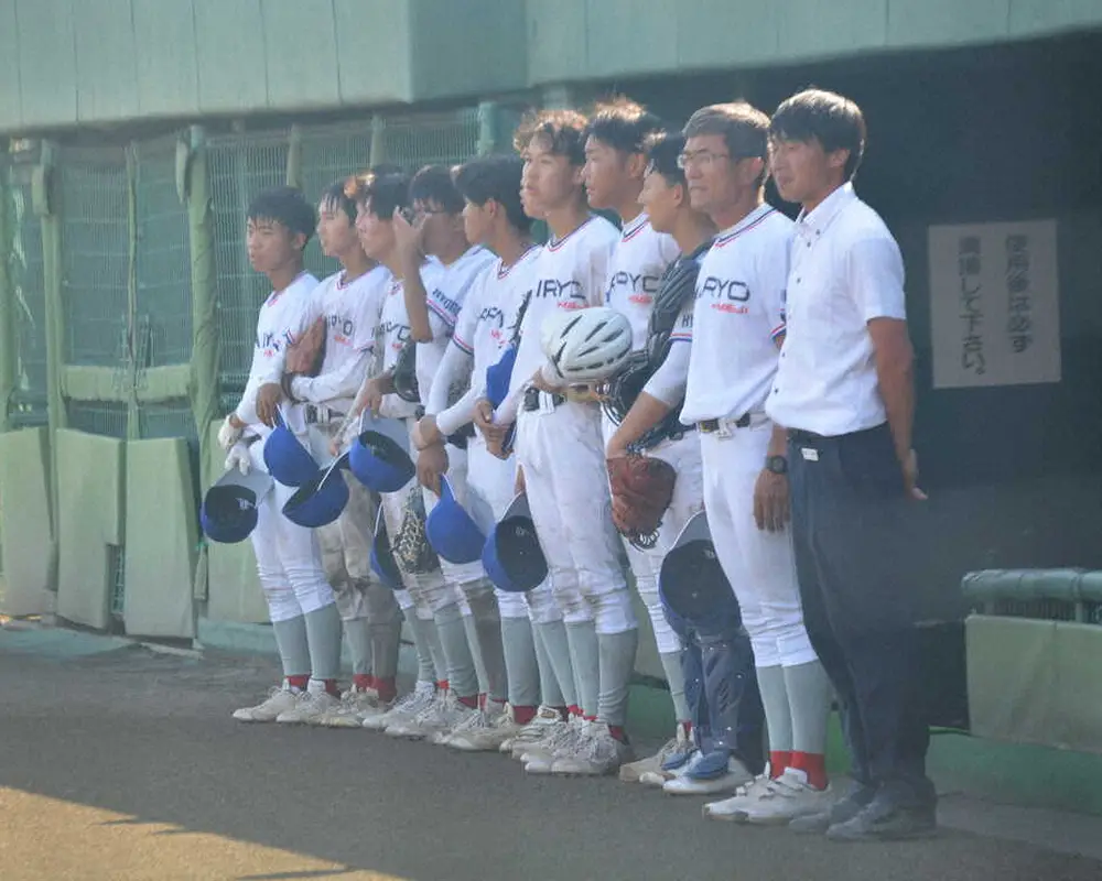 【画像・写真】【高校野球】1年生部員10人で臨んだ姫路海稜が8回コールド負け　川端主将「来年は勝てるチームに」