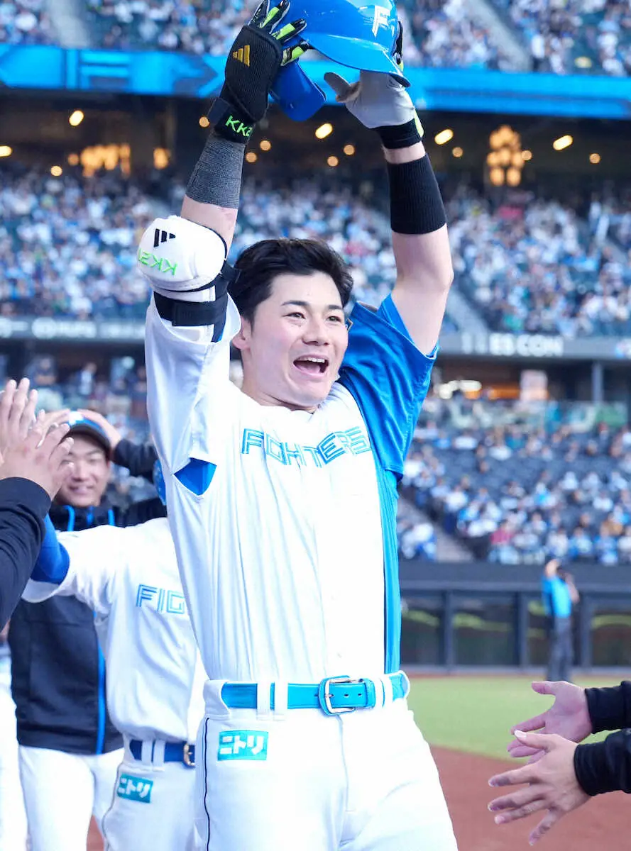 【画像・写真】日本ハム・清宮幸「ぶっ飛びー」弾　宮沢りえパワー　屋根開きエスコンの逆風何の