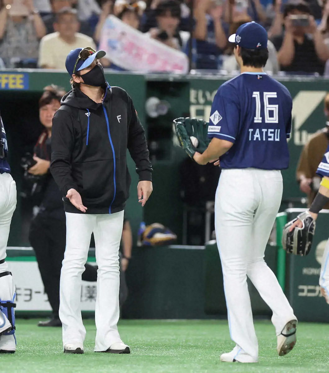 【画像・写真】日本ハム・新庄監督　完投呼んだ女房役・伏見を称賛　達にはDMで「伏見君以外じゃ勝てないの？って」