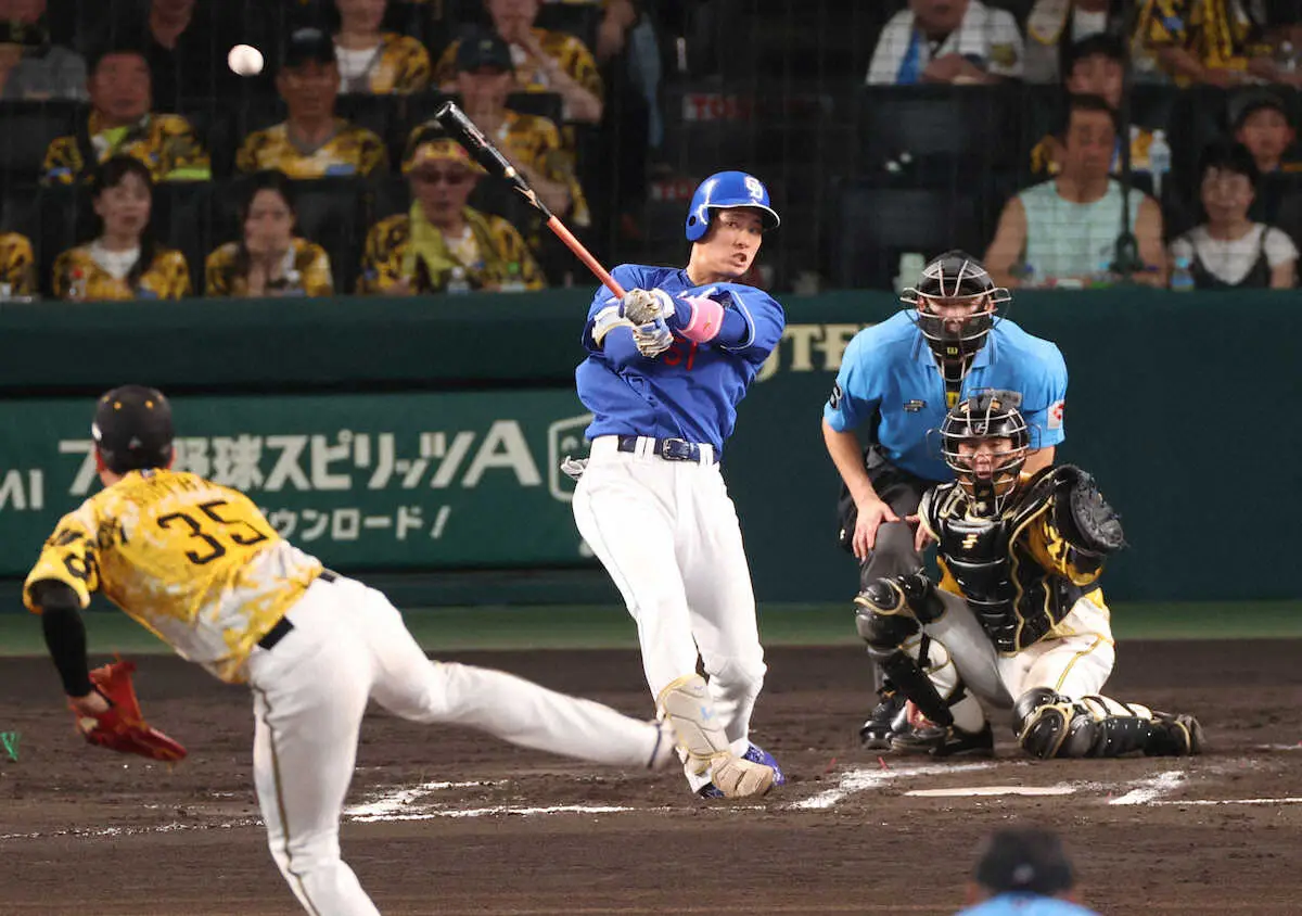 【画像・写真】阪神　才木浩人は6回3安打2失点で交代　中日の上林に先制2点二塁打を許す