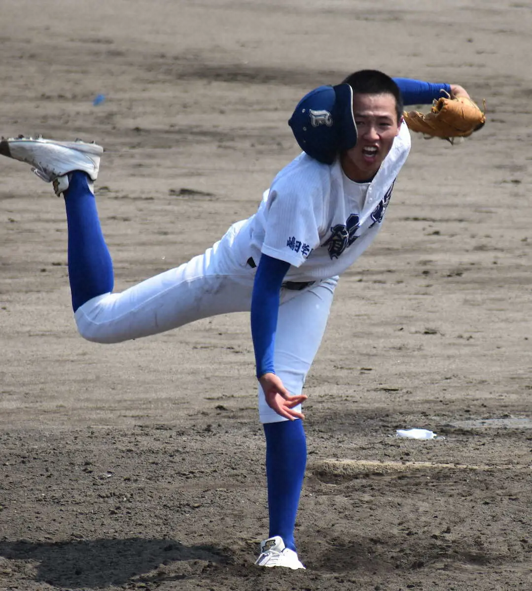 【画像・写真】＜飯塚・筑陽学園＞帽子を飛ばしながら力投した飯塚の大塚