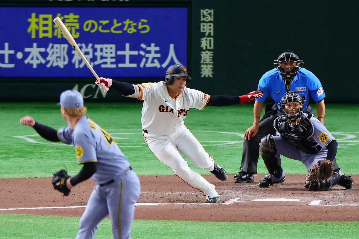 【画像・写真】巨人・佐々木俊輔がバント特訓の成果発揮　東洋大先輩・村上頌樹から2犠打決める　ともに初球で成功