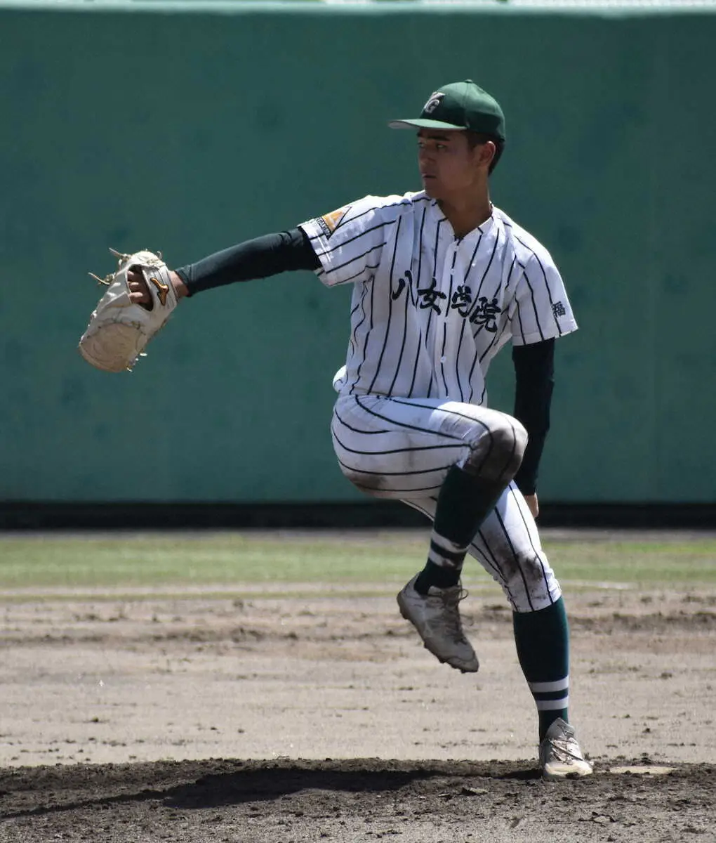 【画像・写真】創部5年目の八女学院が初8強！エース石飛が左足つりながらも141球3安打無失点の熱投