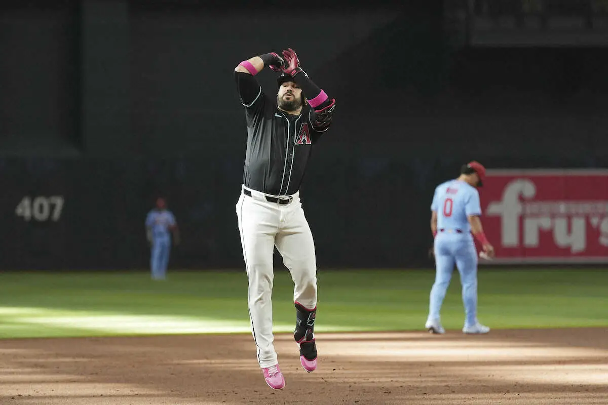 【画像・写真】Dバックス・スアレス　32号2ラン放ち、リーグ最多大谷翔平に並ぶ　シュワバーも1本差で混戦状態に