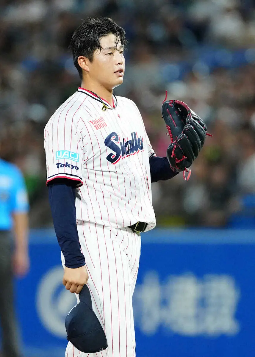 【画像・写真】ヤクルトのドラ1右腕・中村優斗が頭部死球でプロ入り後初の危険球退場処分…球場は騒然