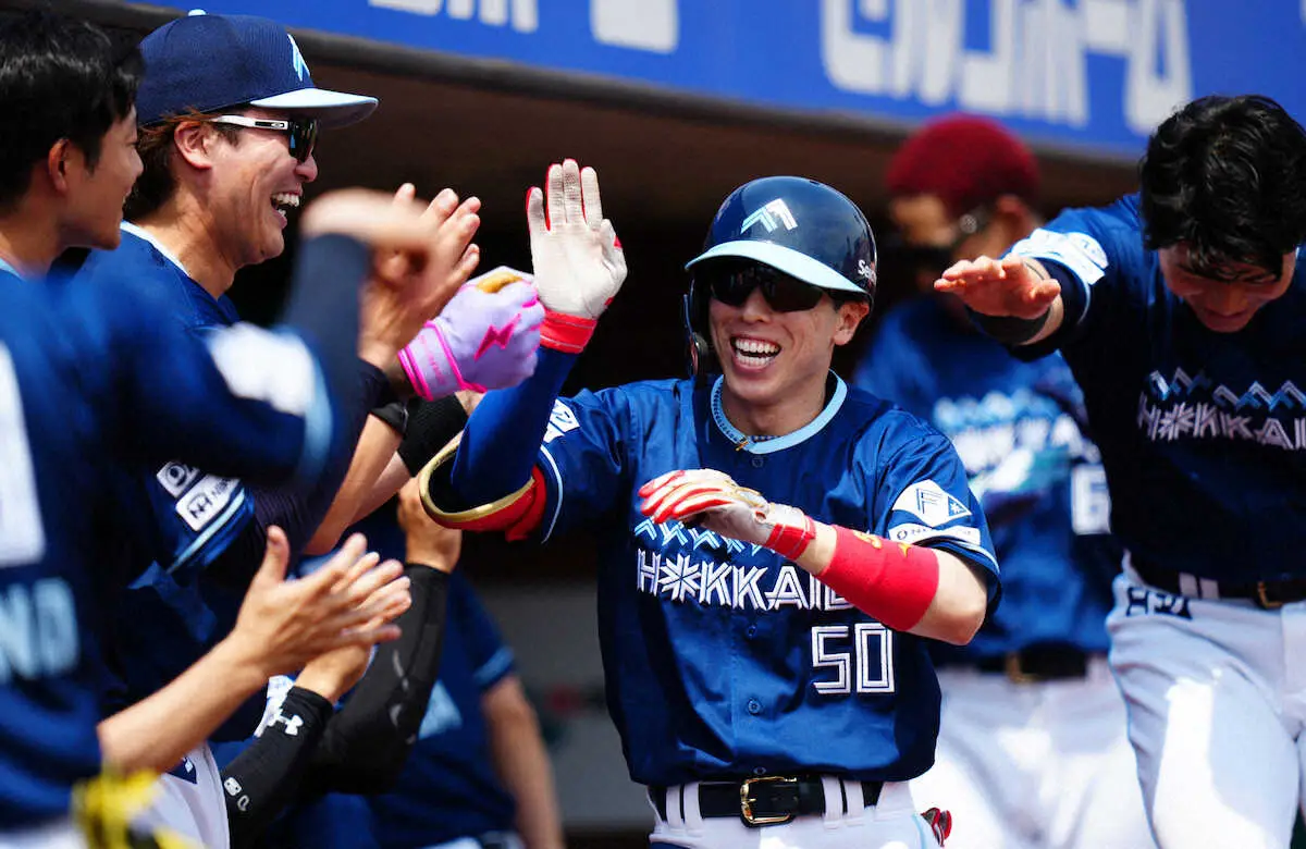 【画像・写真】日本ハム・五十幡　初球先頭弾　4年ぶり通算2号「スイングを心がけているので結果につながった」