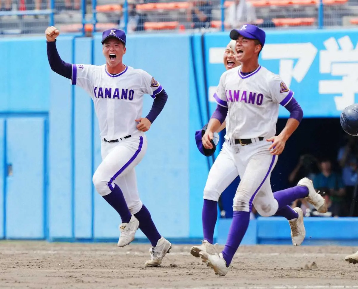 【画像・写真】【高校野球】金足農　劇的サヨナラ！2年連続甲子園！“旋風”再び　吉田輝星弟の大輝が10回完投