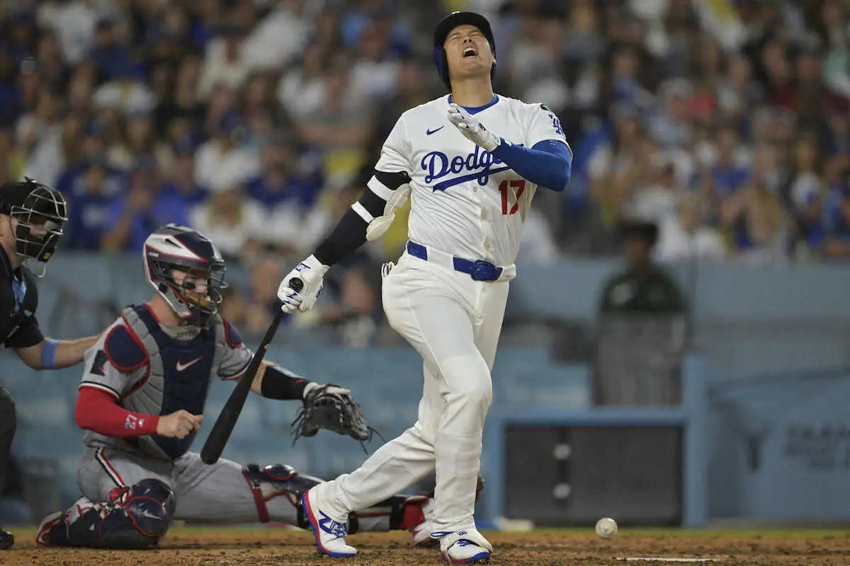 【画像・写真】大谷翔平　35号の後は2打席連続三振…自打球左足に直撃で顔ゆがめる場面も　投げては3回1失点