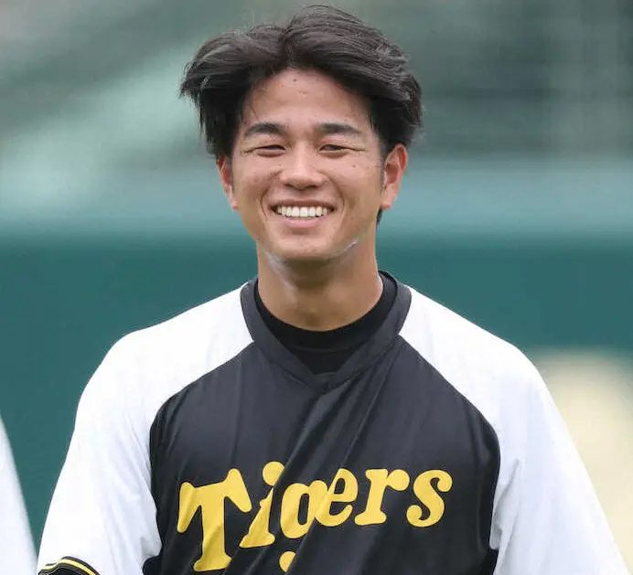 【画像・写真】笑顔を見せる高橋