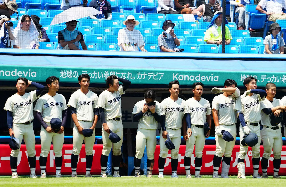 【画像・写真】【高校野球】51年ぶり甲子園ならず　ベスト8で途絶えた佼成学園　藤田監督「完敗、脱帽です」
