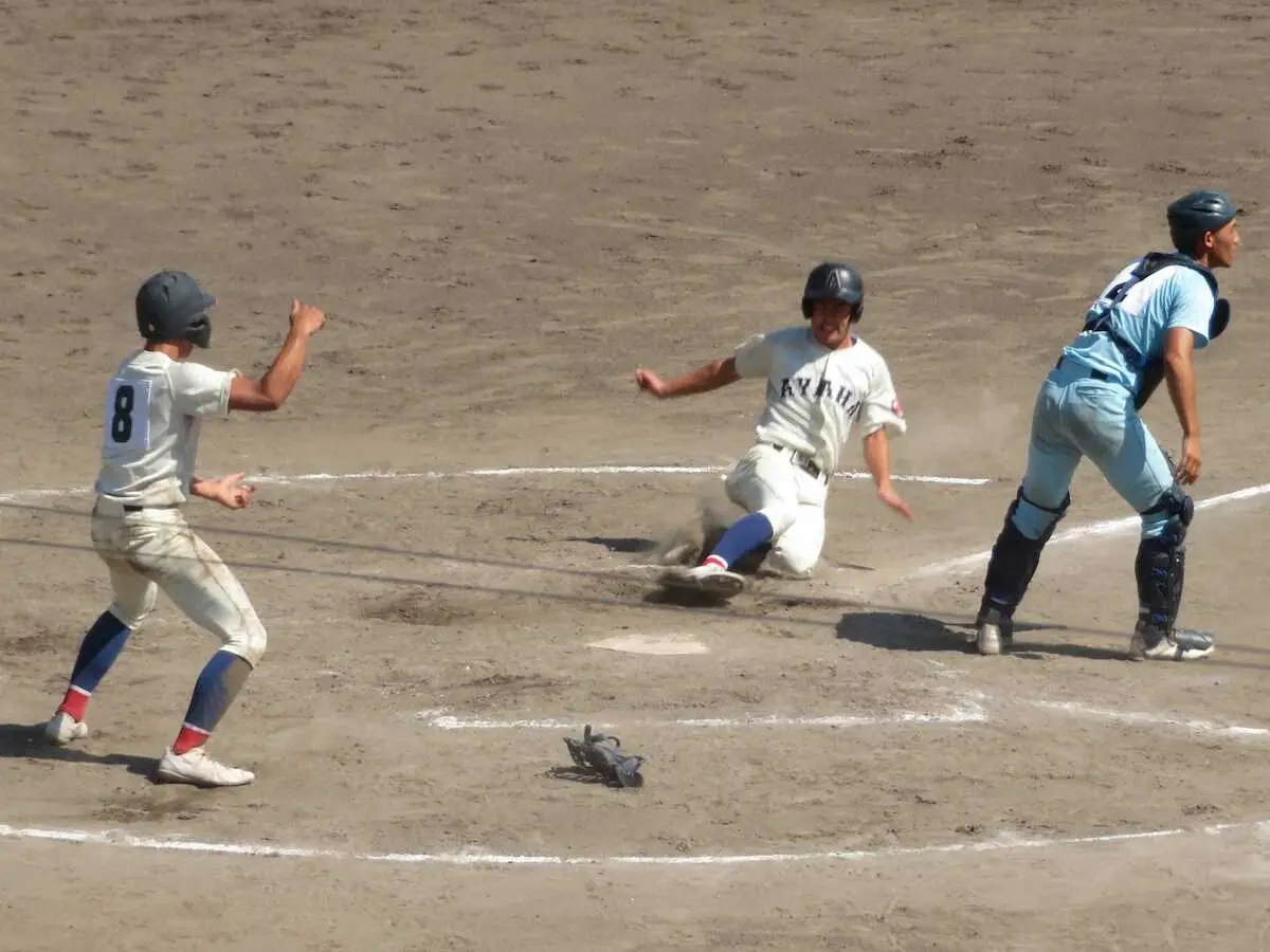 【画像・写真】【高校野球】綾羽が近江に9回一気の逆転勝ちで2年連続決勝進出　