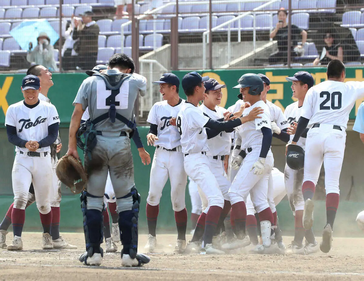 【画像・写真】【高校野球】鳥羽　劇的！逆転サヨナラ満塁弾で決勝進出　10年ぶり聖地へ、昨夏甲子園Vの京都国際と激突