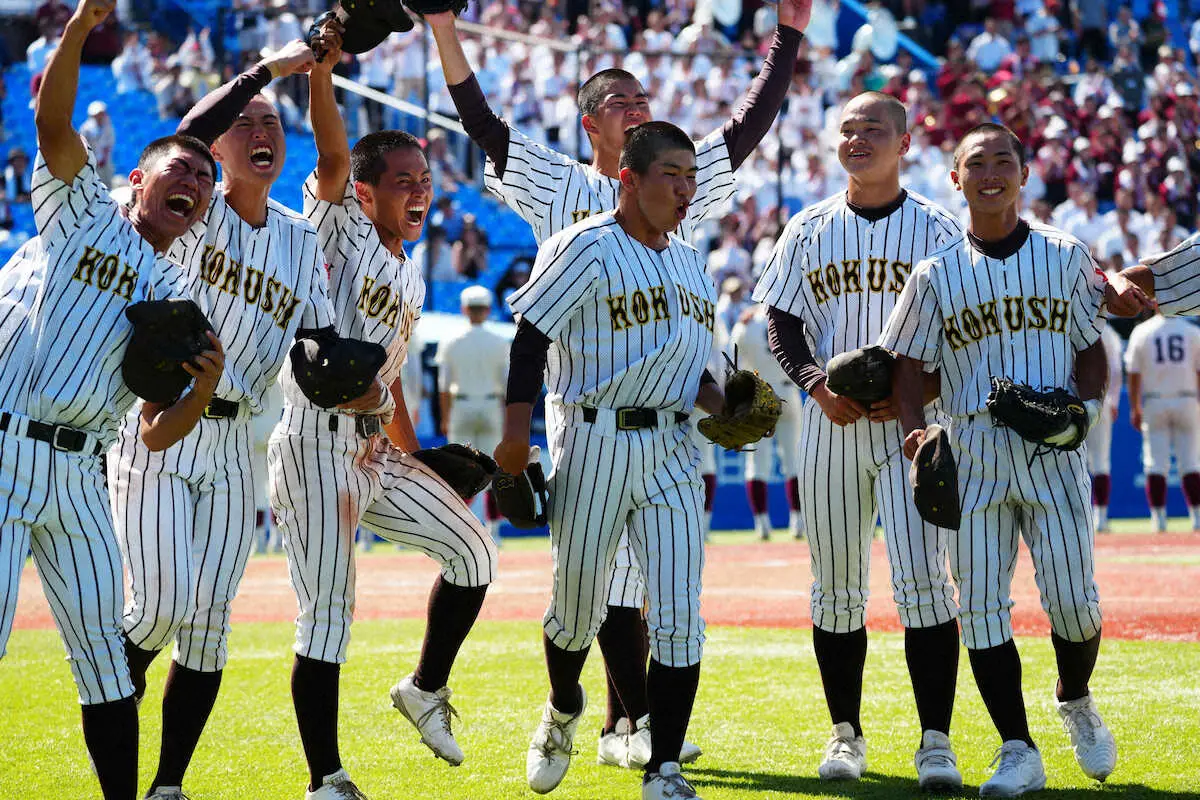 【画像・写真】昨夏の代表校・早実撃破の国士舘　5試合連続逆転勝ちのベスト4に箕野監督「何かそういう力がある」