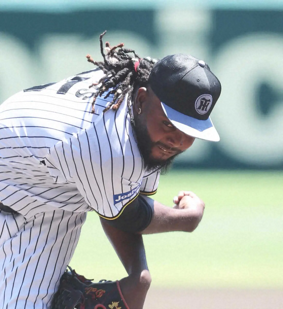 【画像・写真】阪神・ドリス　シート打撃で打者5人無安打封じ「良い感触で投げられた」変化球駆使する“新スタイル”披露