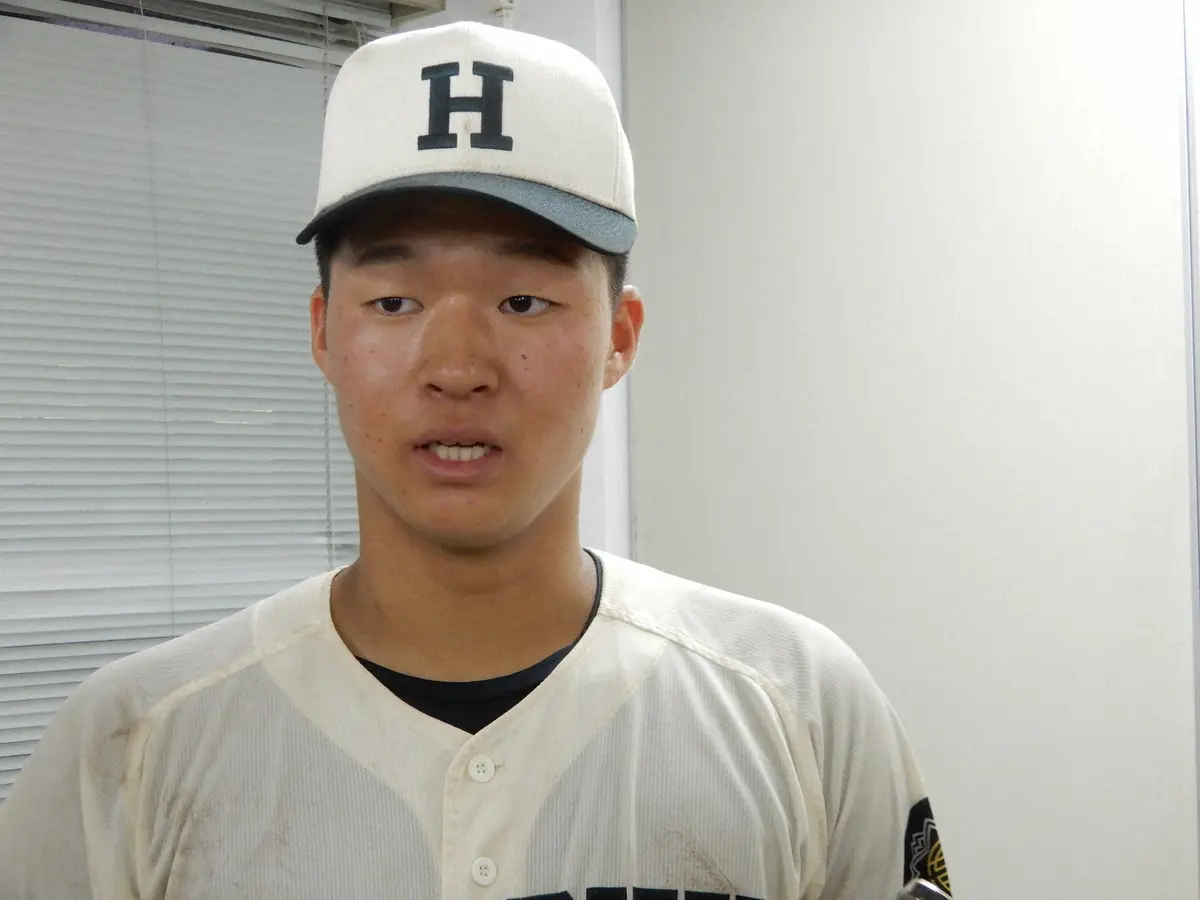 【画像・写真】【高校野球】報徳学園コールド勝ちで連覇へ王手　山岡が3安打2打点「決勝も自分が先頭で打って…」