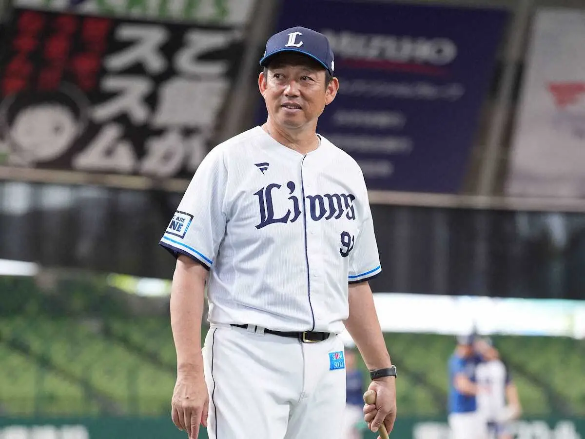 【画像・写真】西武ピンクリボンキャンペーンを実施へ　鳥越裕介ヘッドコーチが特別サポーター