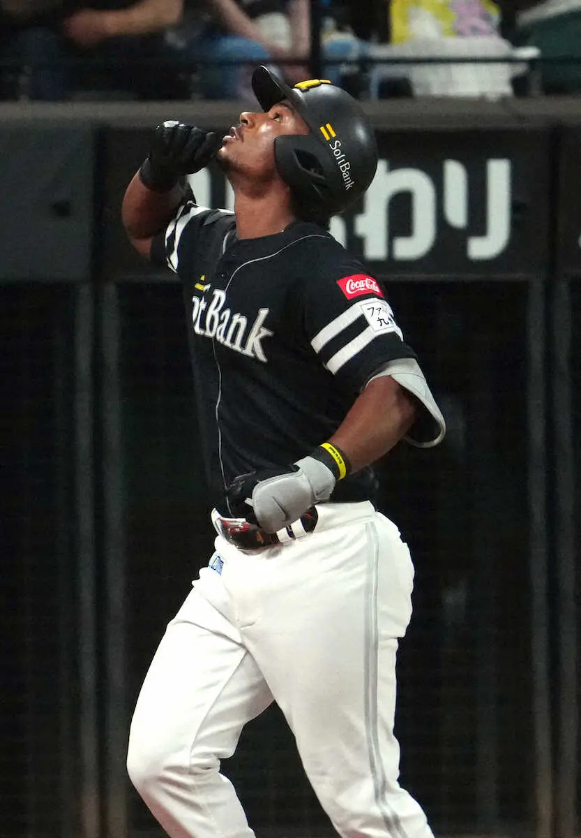 【画像・写真】ソフトバンク首位再奪取！　ダウンズ代役1番で2号ソロ含む2安打1打点　山川4番復帰で打点