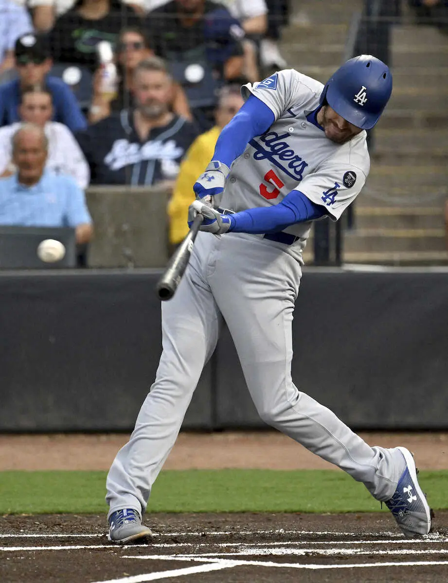 【画像・写真】フリーマン　カーショーの仕事人ぶりに驚き「昨日は子供たちとプールで遊んでいたのに…。信じられない」