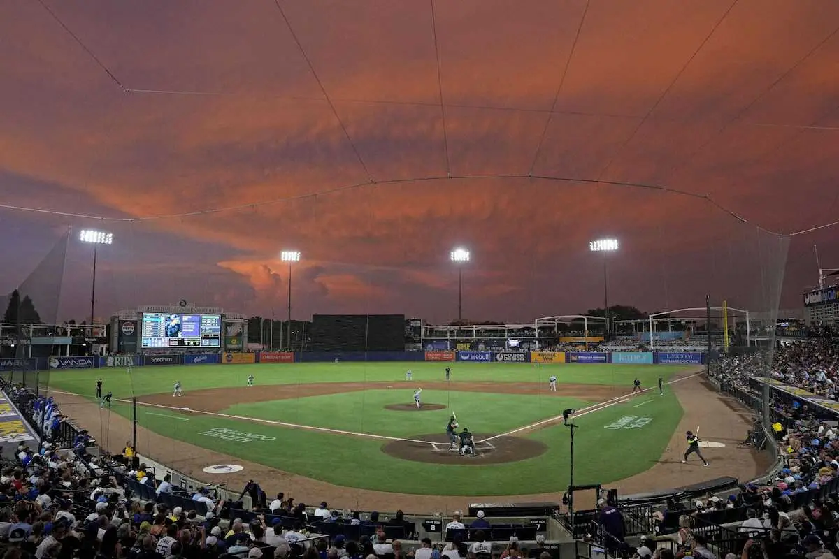 【画像・写真】カーショー「春っぽい」けど「全然涼しくない」敵地で6回無失点と好投し5勝目「今日は制球が良かった」