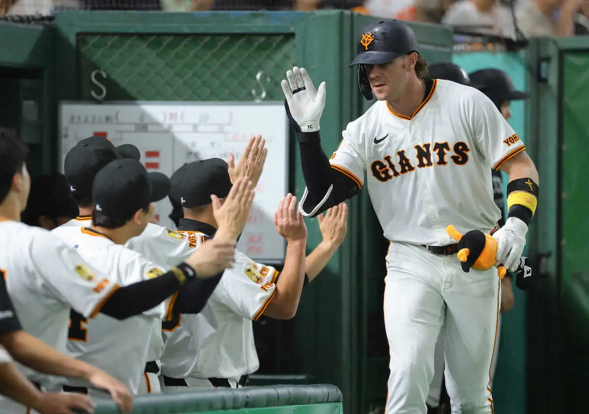 【画像・写真】巨人キャベッジが反撃の11号2ラン「逆転できるように頑張ります」　来日初の1試合2発から4試合ぶり