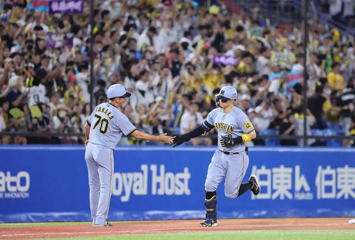 【画像・写真】阪神・佐藤輝明「AREペース」だ　85年岡田彰布と同じ97試合目で27号「しっかり打ち返せた」