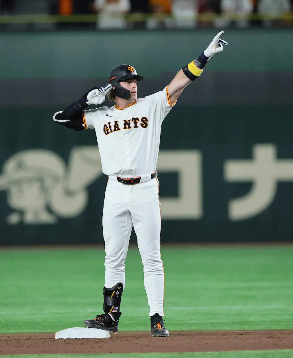 【画像・写真】巨人キャベッジが12号ソロ「走塁ミスで迷惑をかけたので取り返すことができて良かった」7戦4発荒稼ぎ
