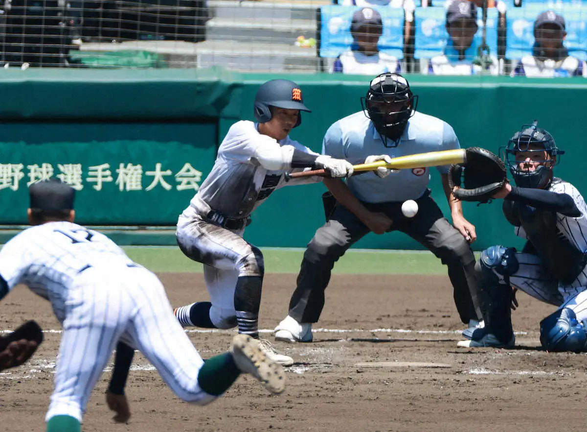 【画像・写真】【甲子園】宮崎商　4回に日高有の適時打など3得点で同点　“得意”の接戦で終盤戦に突入