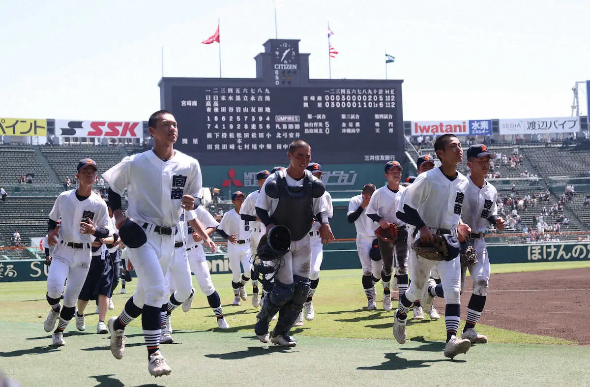 【画像・写真】宮崎商は元ヤクルト赤川擁した08年以来の勝利ならず　当時の世代から出場記念Tシャツが今年も届き感謝