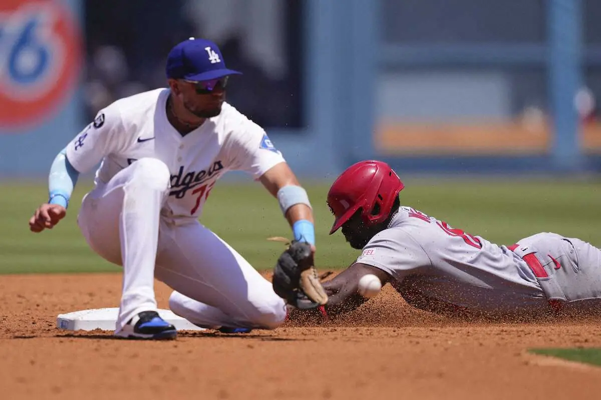 【画像・写真】ロハス　大谷翔平の初安打となった“落球”を反省　ナイターデーの二刀流での大活躍には「脱帽」