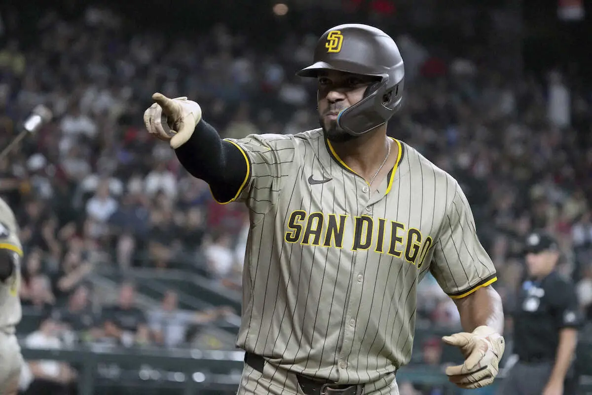 【画像・写真】パドレス打線が9回に粘って逆転勝利！オハーンら移籍組が活躍　首位ドジャースとのゲーム差2に