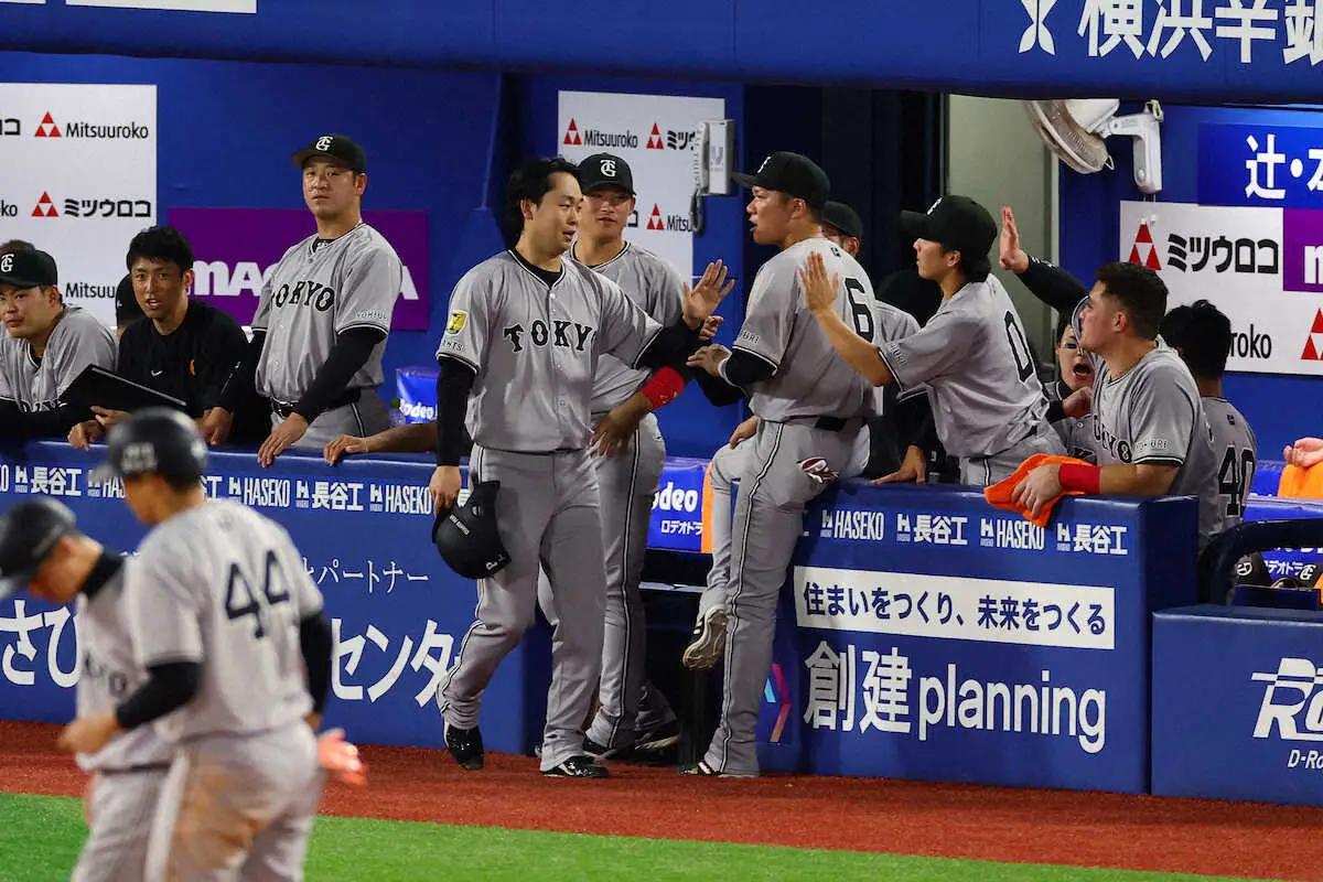 【画像・写真】プロ2年目の佐々木俊輔が2点適時三塁打！「積極的にいきました」　巨人が6―1とリード広げる