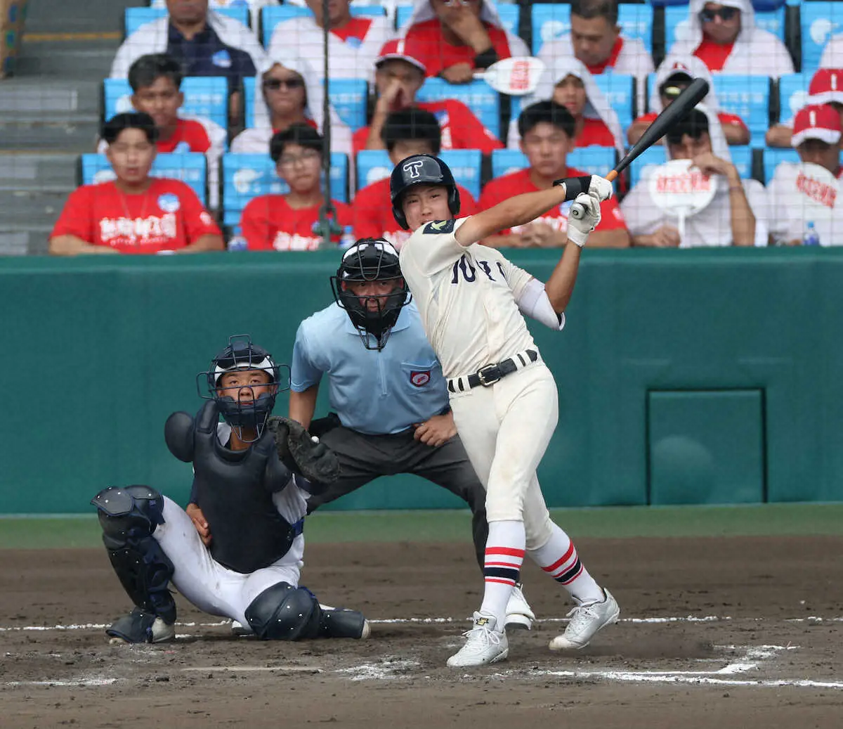 【画像・写真】【甲子園】東洋大姫路　「夏のTOYO」を知る高畑知季が、その系譜を継ぐ一打